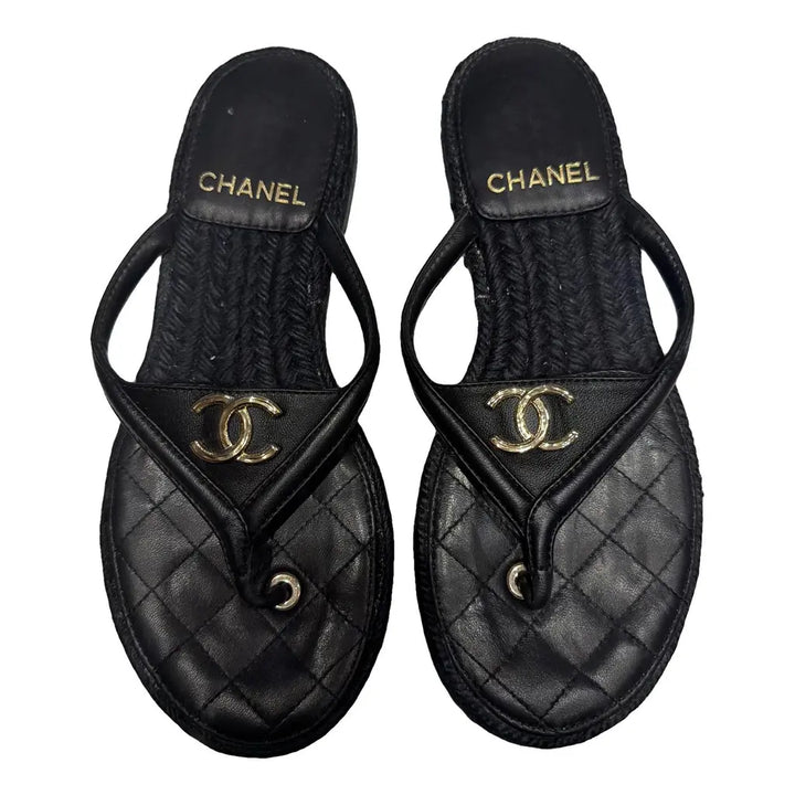BEACH LEATHER BLACK FLIP FLOPS