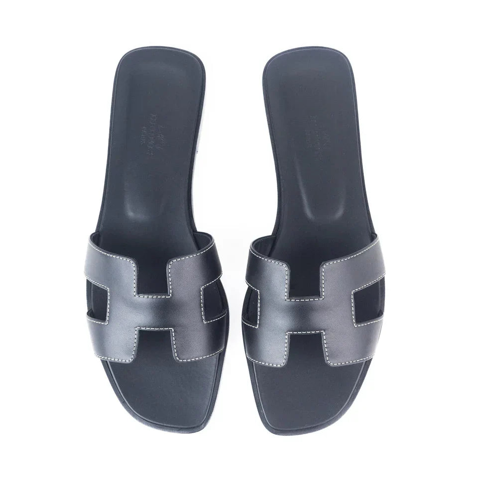 HÈR BLACK SANDALES
