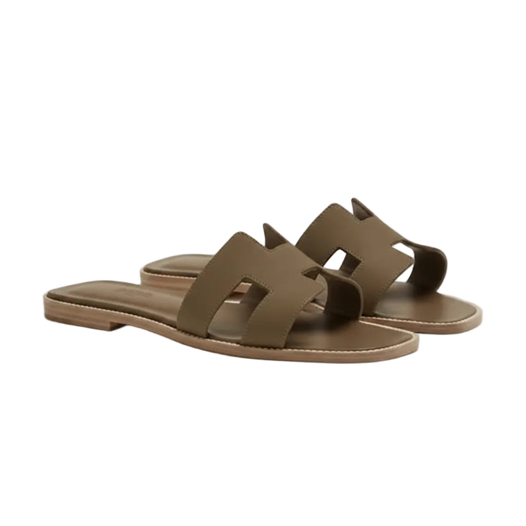 HÈR TAUPE SANDALES